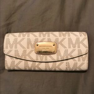 Michael Kors wallet